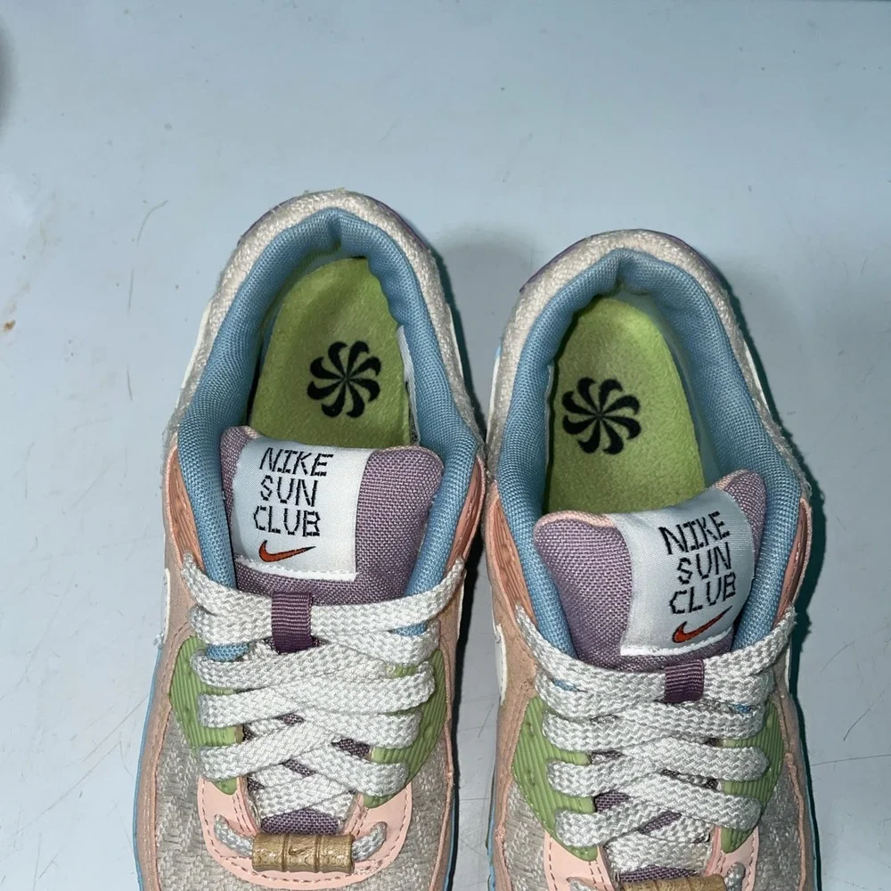 Size 7 womens - Nike Air Max 90 Sun Club